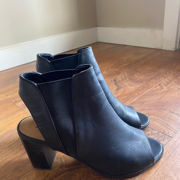 Leather healed boots, opened toe - Picture 2 of 2